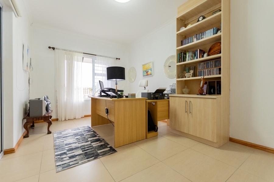 4 Bedroom Property for Sale in Country Club Western Cape